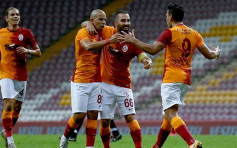 G­a­l­a­t­a­s­a­r­a­y­-­K­a­s­ı­m­p­a­ş­a­ ­m­a­ç­ı­n­ı­n­ ­m­u­h­t­e­m­e­l­ ­1­1­­l­e­r­i­